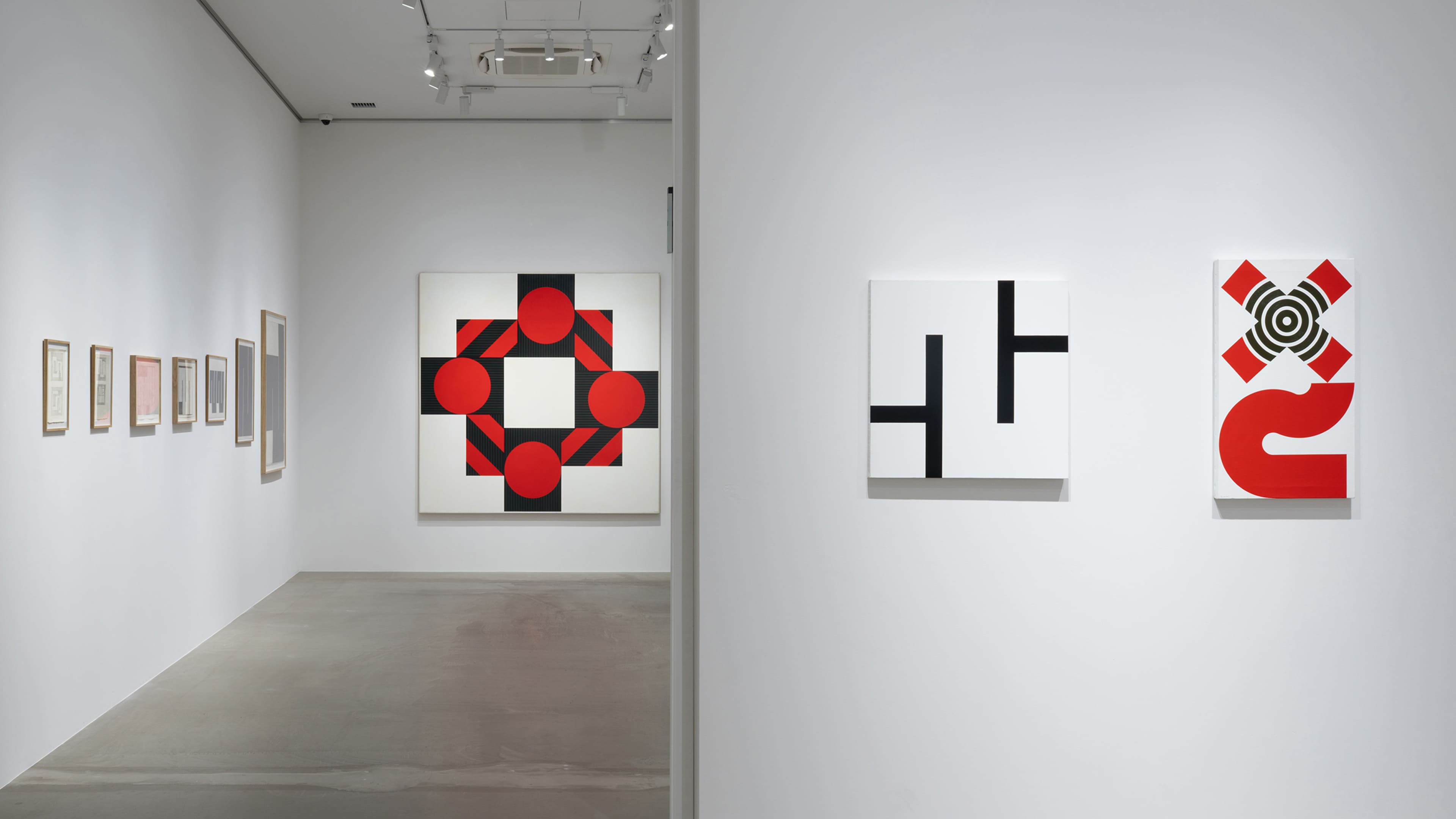 galerie frank elbaz. 断続する線：ユリエ・クニファーと菅井汲<br>Photo by Yuma Nishimura